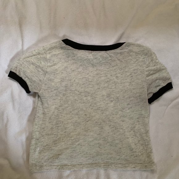 Forever 21 Cropped Graphic Tee - Picture 4 of 4